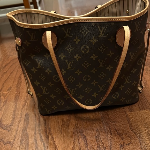 Excellent Neverfull bag with matching pouchette and wallet! - Picture 2 of 14